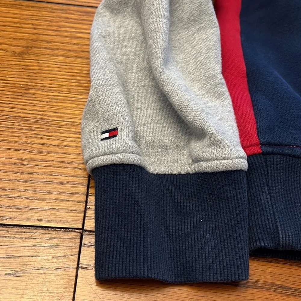 Tommy Hilfiger Zip Up Hoodie - Picture 5 of 6